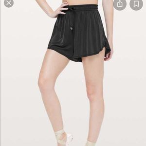 NWOT Lululemon Principal Dancer Shorts